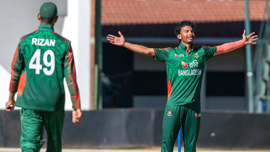 জিম্বাবুয়েকে বিধ্বস্ত করে ফাইনালে বাংলাদেশ
