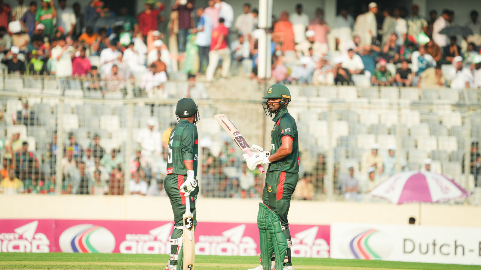 ফিফটির পরই উইকেট ছুড়ে এলেন সাইফ, গেলেন লিটনও