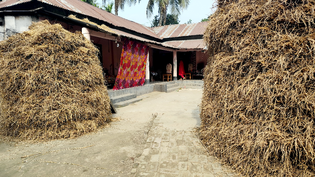 সম্পত্তির বিরোধে বাবার লাশ আটকে রাখল ছেলে, ২৩ ঘণ্টা পর দাফন