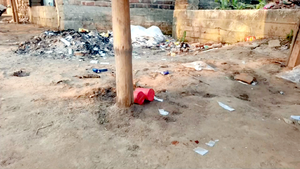 গাংনীতে বিএনপি নেতা-কর্মীদের চায়ের আড্ডার দোকানের কাছে বোমাসদৃশ বস্তু উদ্ধার