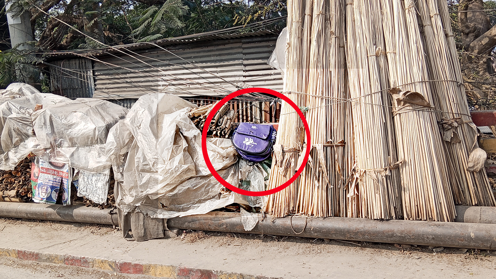 ফরিদপুরে বোমাসদৃশ বস্তু উদ্ধার, ৯ ঘণ্টাতে শুরু হয়নি শনাক্ত ও নিষ্ক্রিয়করণের কাজ