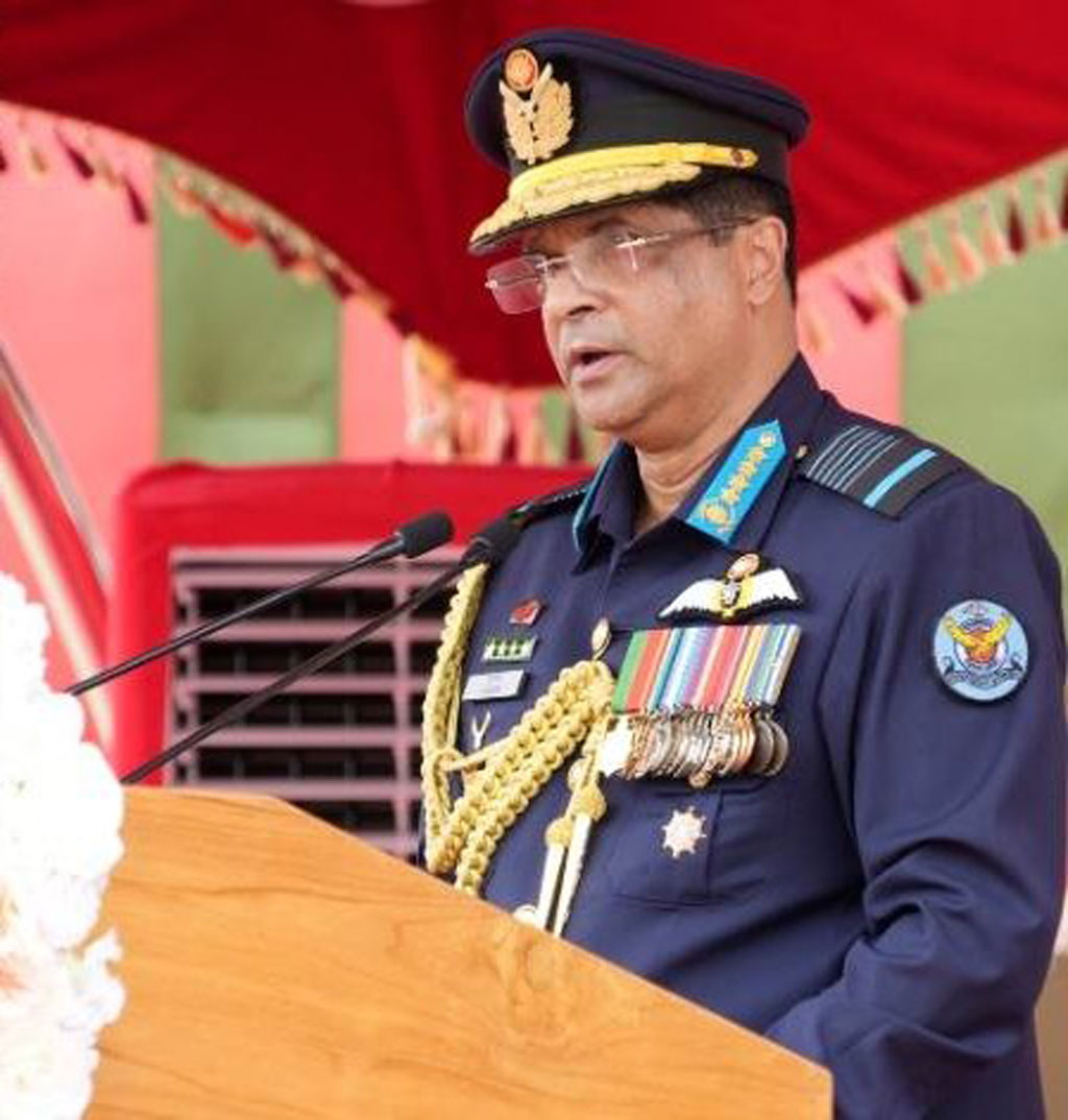 বাংলাদেশ বিমান বাহিনী প্রধান এয়ার চীফ মার্শাল হাসান মাহমুদ খাঁন। ছবি: সংগৃহীত