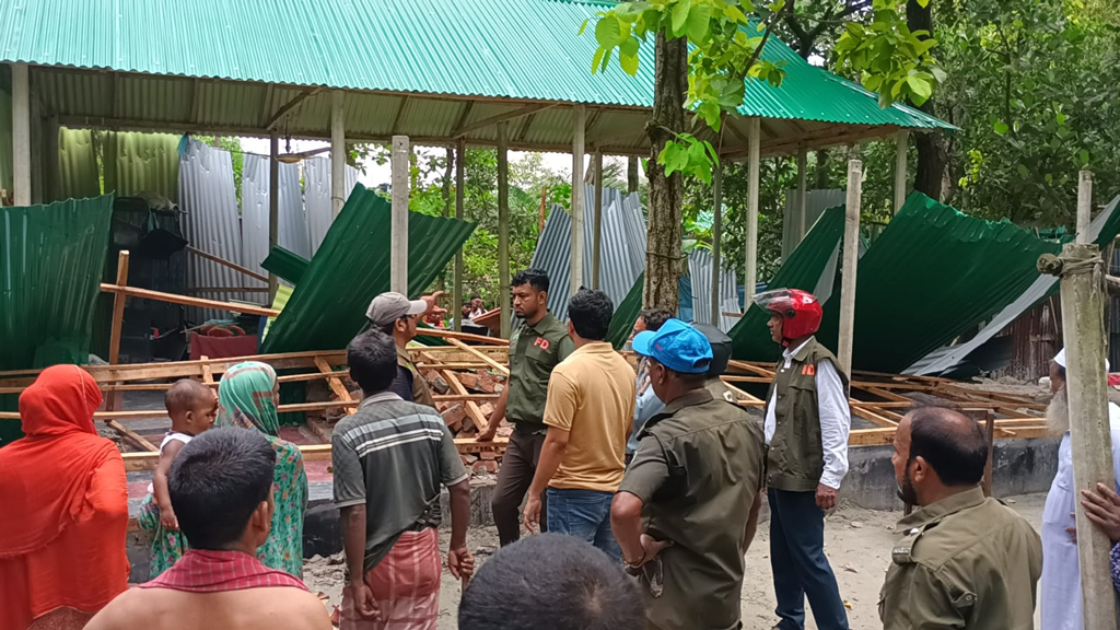 কালিয়াকৈরে বন বিভাগের উচ্ছেদ অভিযানে কোটি টাকার সরকারি বনভূমি উদ্ধার