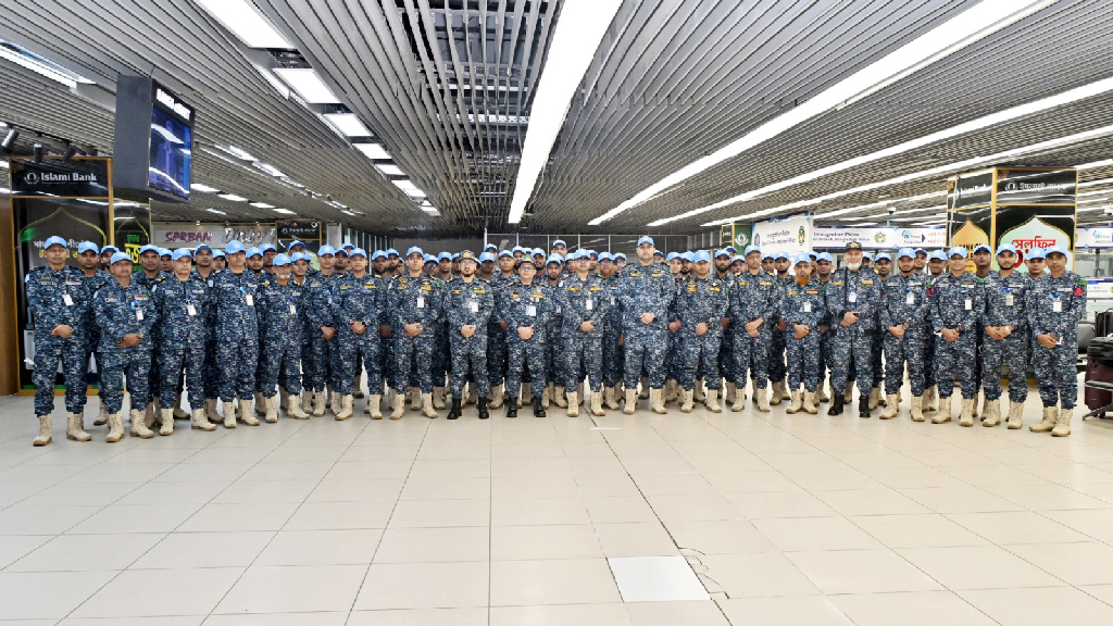 শান্তিরক্ষা মিশনে দক্ষিণ সুদানে যাত্রা করলেন নৌবাহিনীর ৭১ সদস্য