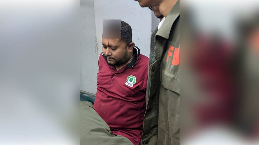 কক্সবাজারে উচ্ছেদ অভিযানে গিয়ে সংঘবদ্ধ হামলার শিকার বন বিভাগের কর্মকর্তা-কর্মচারীরা, আহত ৫
