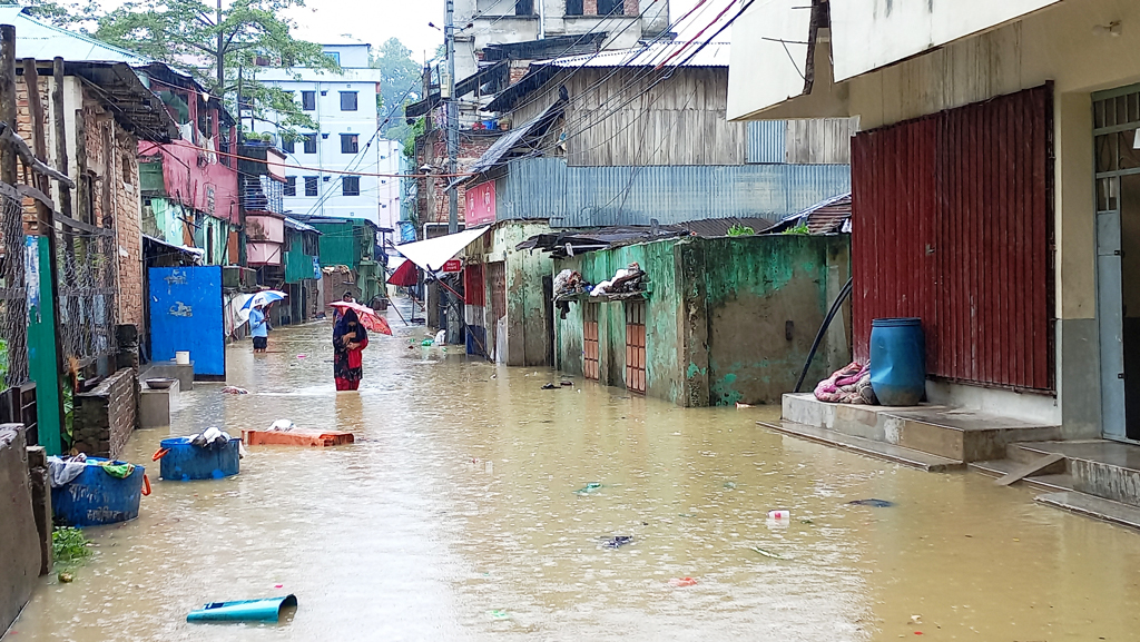 কক্সবাজার ও বান্দরবানে পাহাড়ধসে ৭ জনের মৃত্যু
