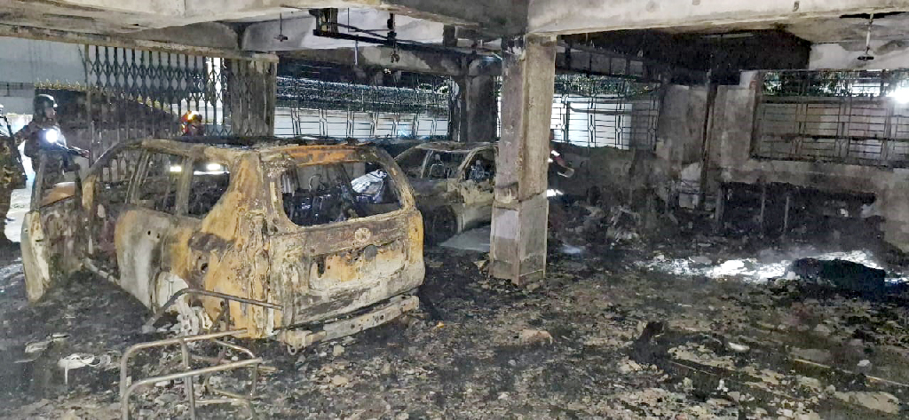 বান্দরবানে সাবেক পার্বত্যমন্ত্রী বীর বাহাদুরের বাড়িতে অগ্নিসংযোগ