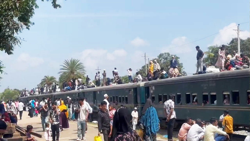 শ্রীপুর রেলওয়ে স্টেশনে ট্রেনের ইঞ্জিন বিকল, ভোগান্তি