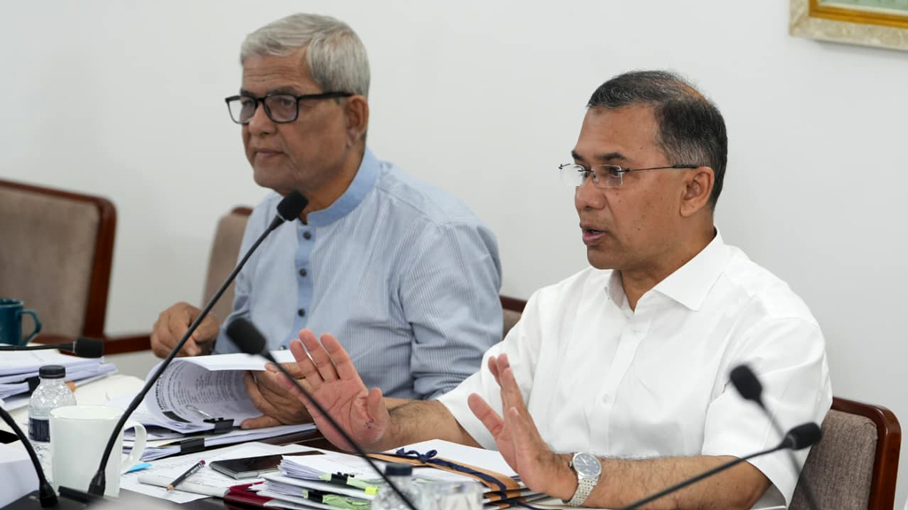 সংরক্ষিত নারী আসনে মনোনয়নপ্রত্যাশীদের সাক্ষাৎকার নিচ্ছে বিএনপি