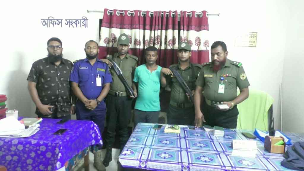 বেনাপোল বন্দরে ২০টি বাংলাদেশি পাসপোর্টসহ ভারতীয় ট্রাকচালক আটক