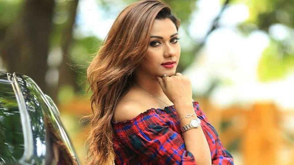 কারও সঙ্গেই সম্পর্কে নেই, বললেন ববি