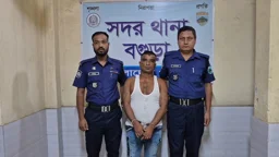 পুলিশের ওপর হামলা করে ২৮ মামলার আসামিকে ছিনিয়ে নেওয়ার চেষ্টা, আহত এএসআই