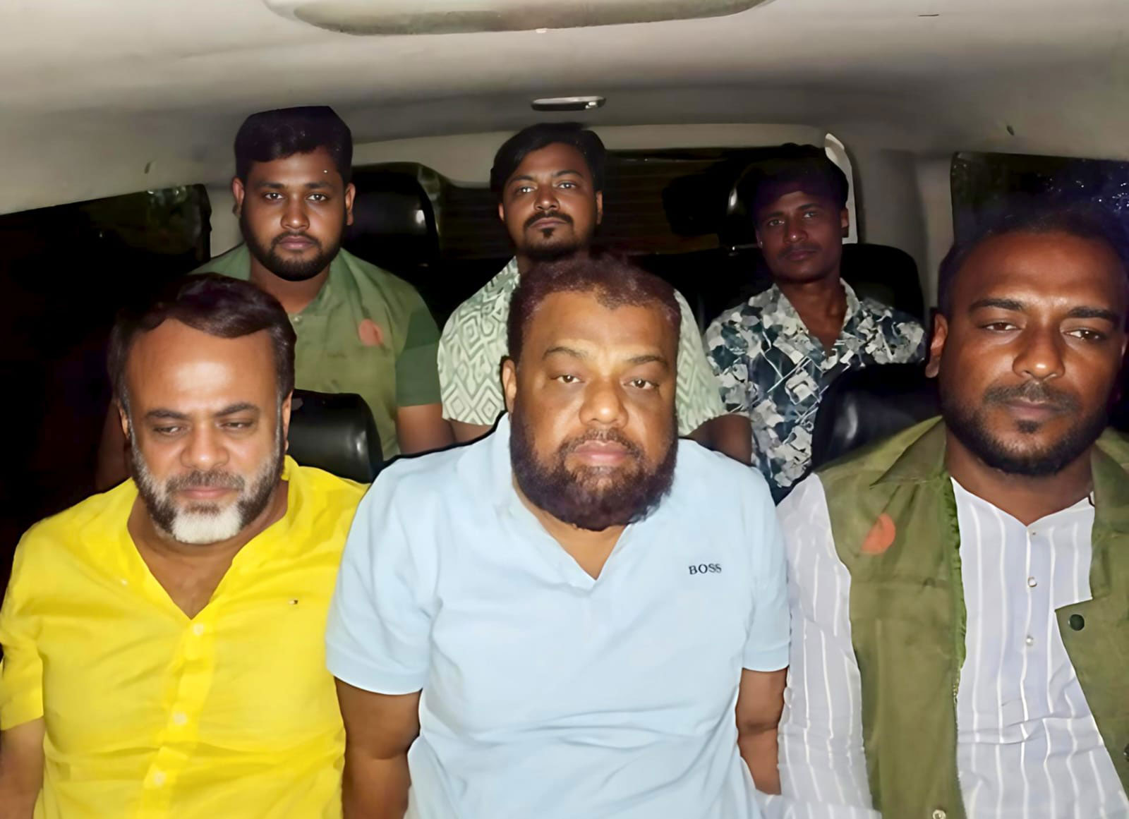 বগুড়া জেলা স্বেচ্ছাসেবক লীগের সভাপতিসহ ৪ জন গ্রেপ্তার