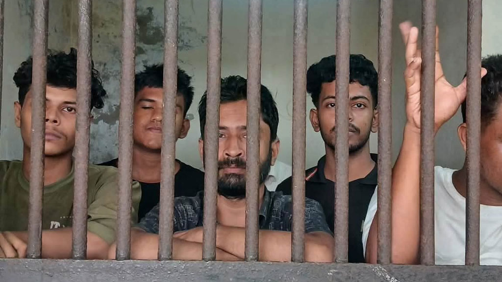 চিফ হুইপের গাড়িবহরে হামলার ৪ বছর পর গ্রেপ্তার ৬