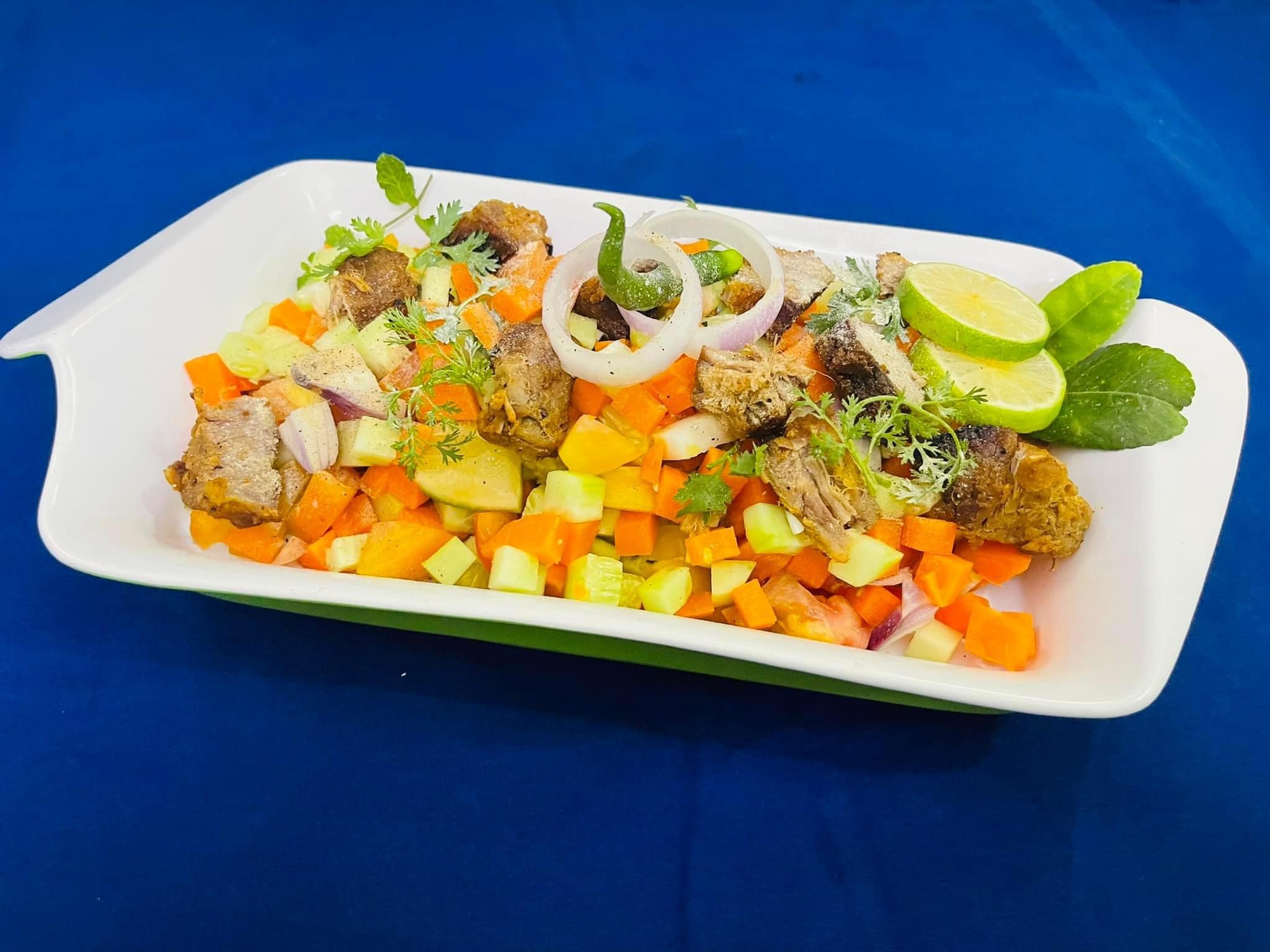 বিফ প্রোটিন সালাদ। ছবি: লেখক