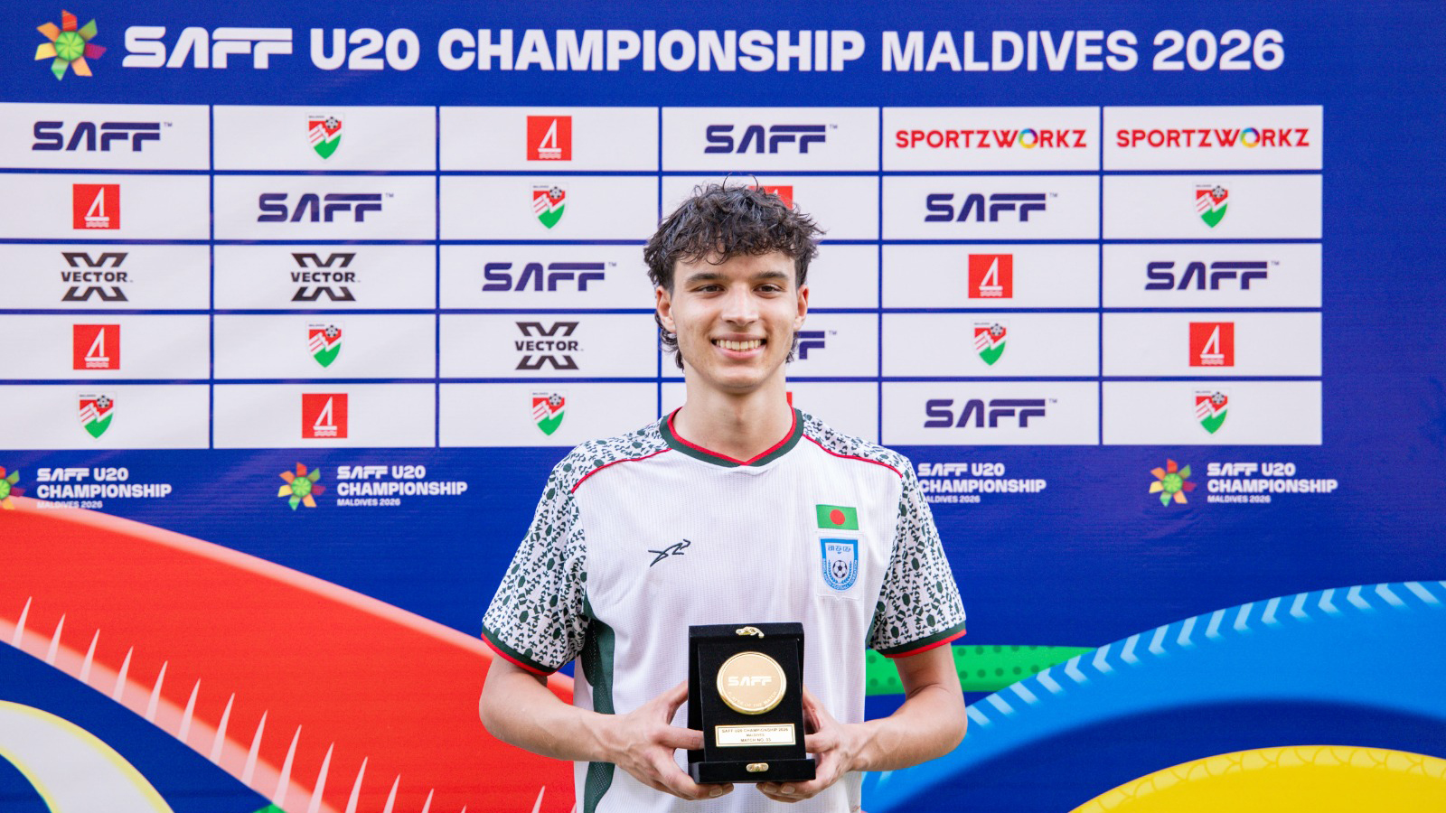 মেসির মতো গোল দিয়ে নজর কাড়লেন যুক্তরাষ্ট্রপ্রবাসী রোনান