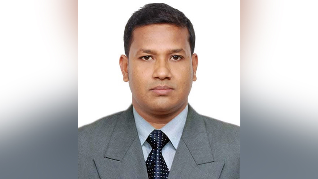 নোয়াখালীতে কাভার্ড ভ্যানের ধাক্কায় ইনস্যুরেন্স কর্মকর্তা নিহত