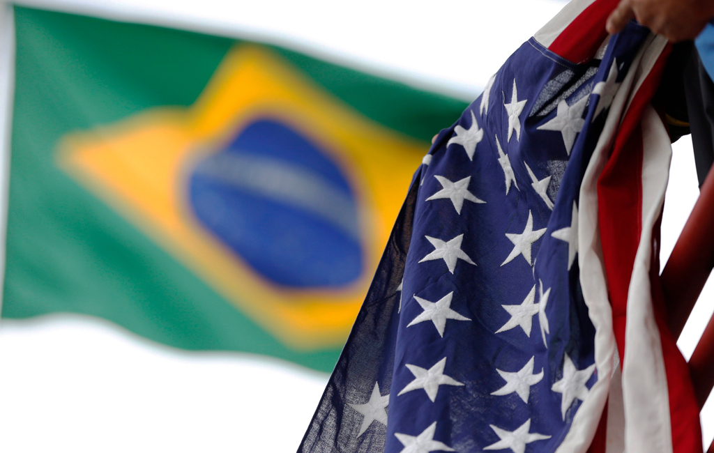 ব্রাজিলে সহস্রাধিক মার্কিন অস্ত্র ও দেড় টন মাদক জব্দ