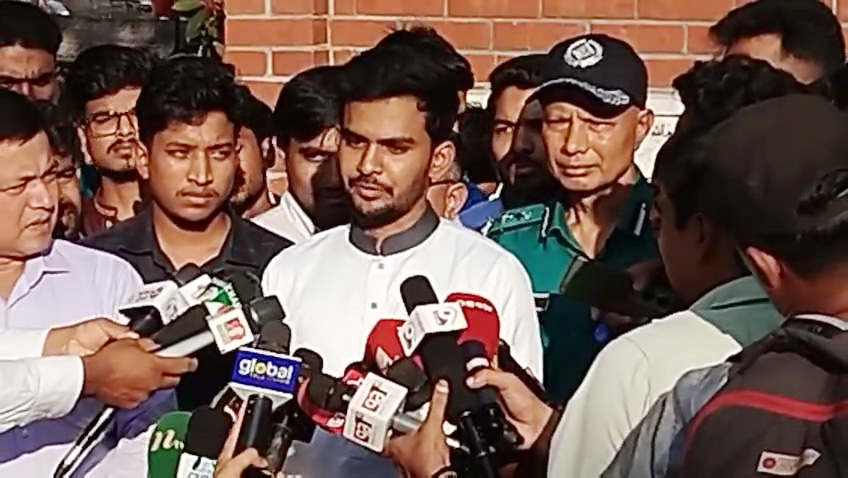 জুলাই সনদে ঐকমত্য হলে নির্বাচনের পথে এগোনো সম্ভব হবে: আসিফ মাহমুদ