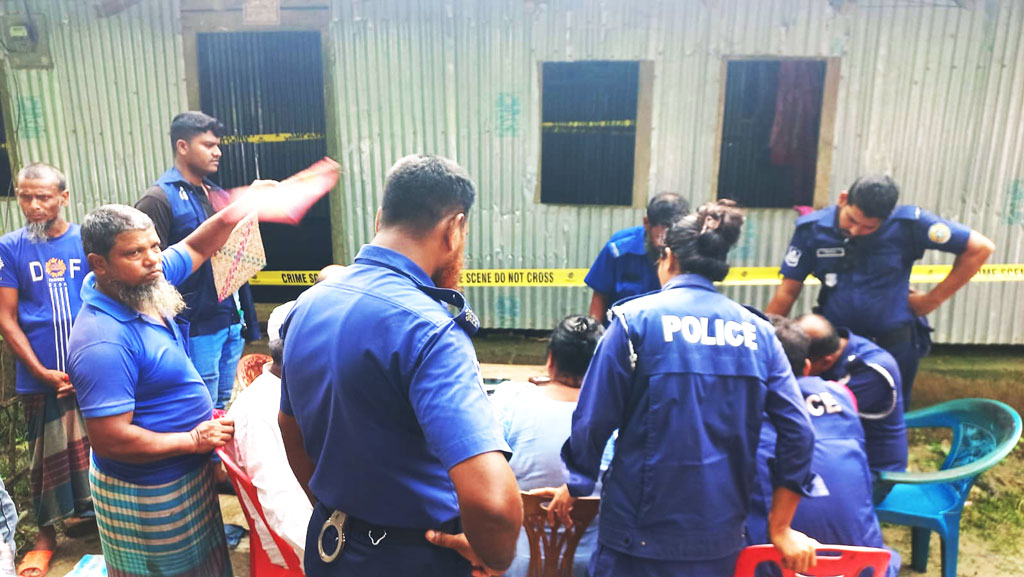 বরগুনায় স্ত্রীর গলাকাটা ও স্বামীর ঝুলন্ত মরদেহ উদ্ধার