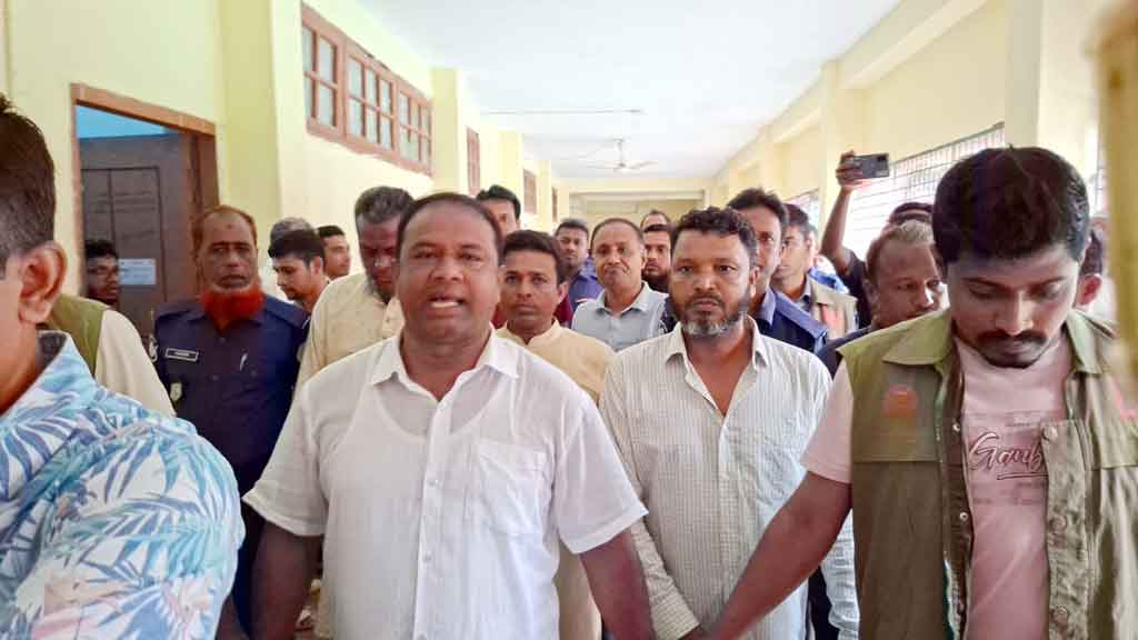 ৫ আগস্ট আ.লীগ নেতার দোকান লুট, বিএনপির ৬ নেতা-কর্মী কারাগারে
