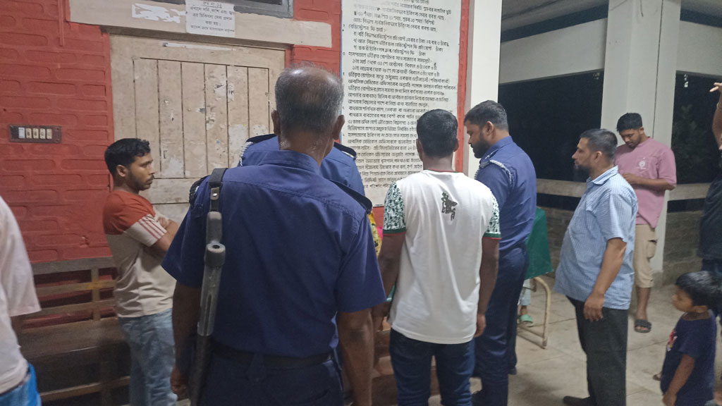 ব্রাহ্মণপাড়ায় দ্বিতীয় শ্রেণির শিক্ষার্থীর রহস্যজনক মৃত্যু