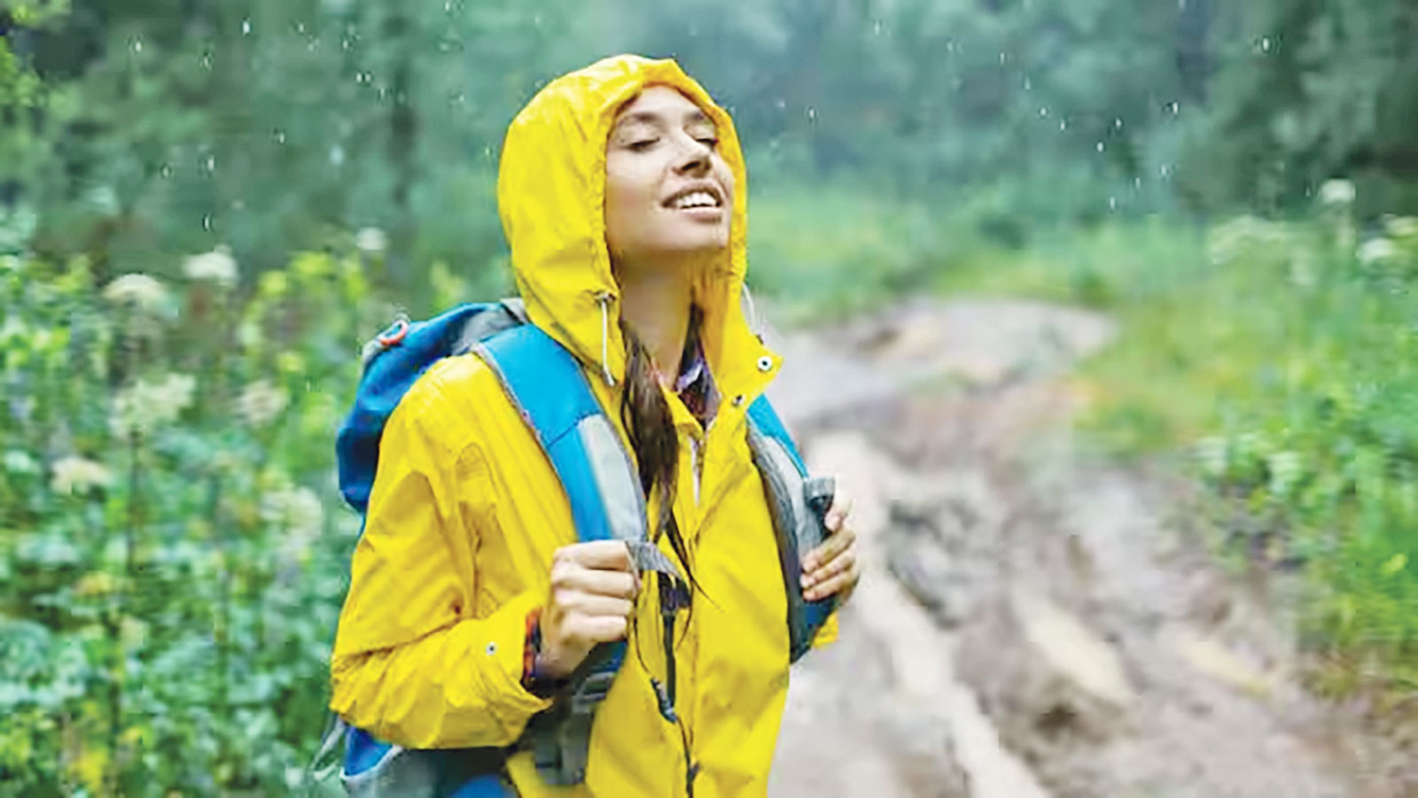 বর্ষায় ভ্রমণে যা রাখতে হবে সঙ্গে