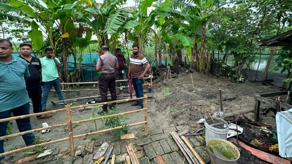 খুলনায় নিখোঁজের ৫ মাস পর ইজিবাইক চালকের মরদেহ উদ্ধার, স্বামী-স্ত্রী আটক
