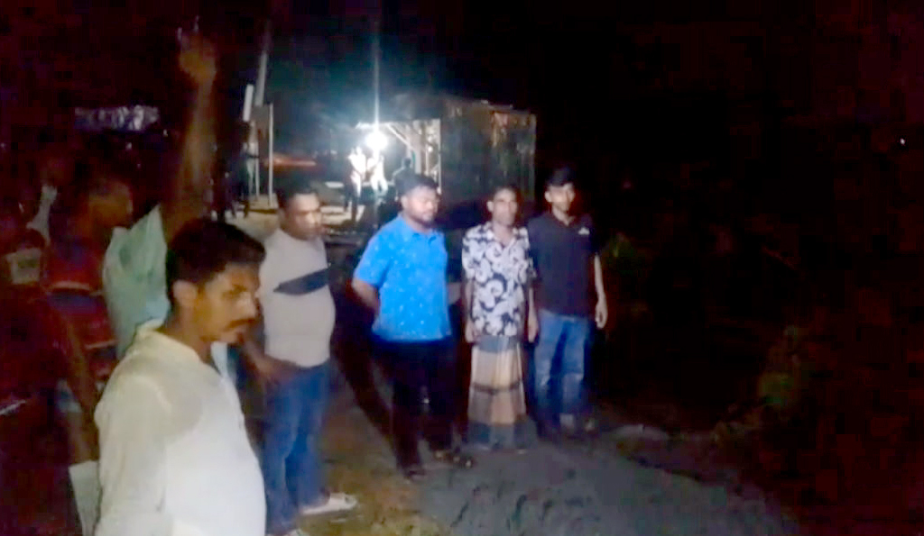 বরিশালে আ.লীগ নেতার হয়ে বিরোধপূর্ণ জমি দখলে বিএনপি নেতারা