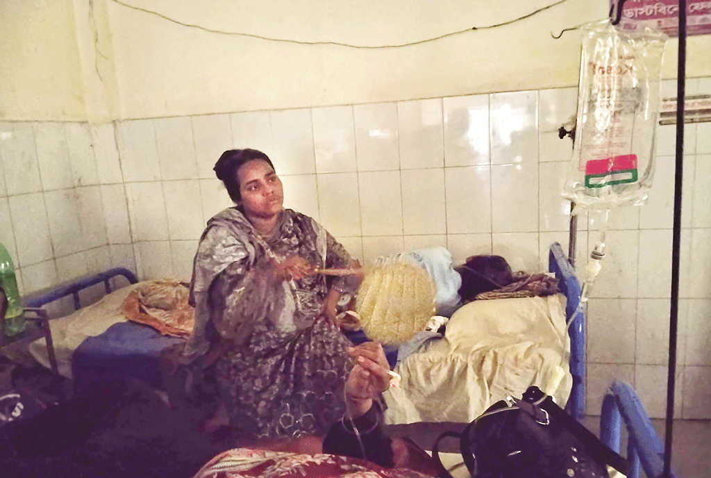 হাসপাতালে লোডশেডিং ব্যাহত চিকিৎসাসেবা