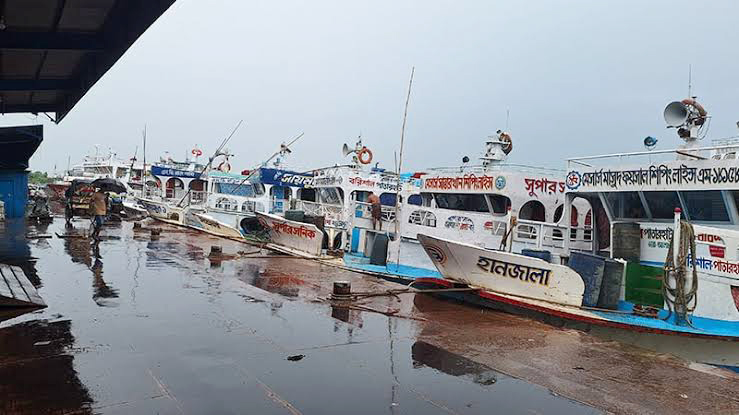 লঘুচাপের প্রভাবে বরিশালে দিনভর বৃষ্টি, লঞ্চ চলাচল বন্ধ