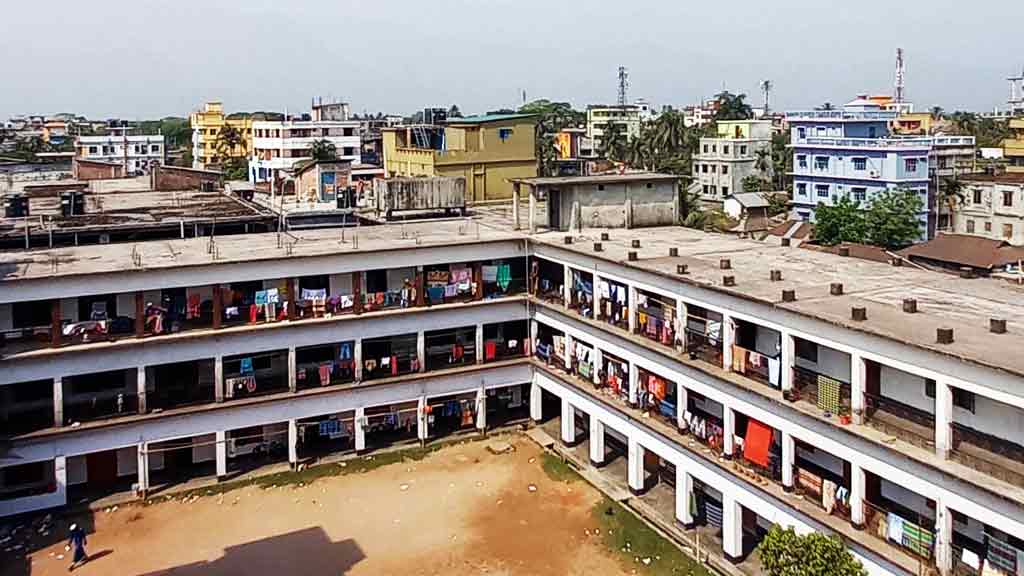 বরিশালে মাদ্রাসার সভাপতি নিয়ে চরমোনাই ও বিএনপিতে উত্তেজনা