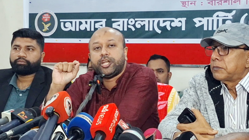 বিএনপির একটি অংশকে প্রতিহত না করলে দিন দিন ভোট কমে যাবে: হেনস্তার ঘটনায় ব্যারিস্টার ফুয়াদ