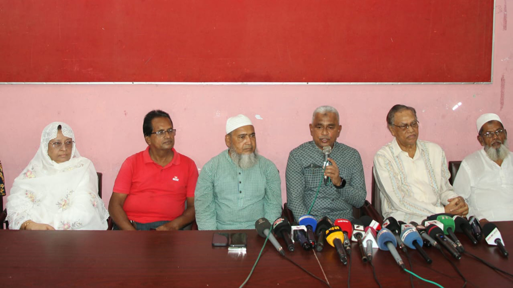 উপদেষ্টাদের হাঁসের মাংস বিলাস আমাদের কষ্ট দেয়: আলাল