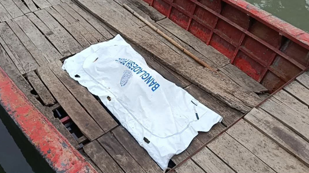 বরিশালে মেঘনার পাড় থেকে অজ্ঞাতপরিচয় নারীর লাশ উদ্ধার