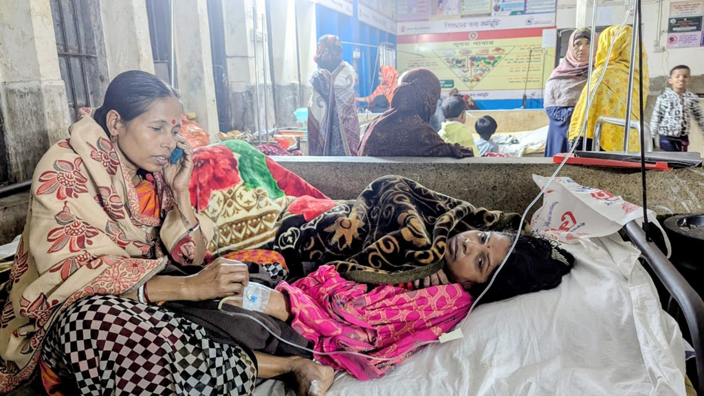 বাকেরগঞ্জে একই ঘরে ৩ জন অচেতন, বৃদ্ধার লাশ উদ্ধার