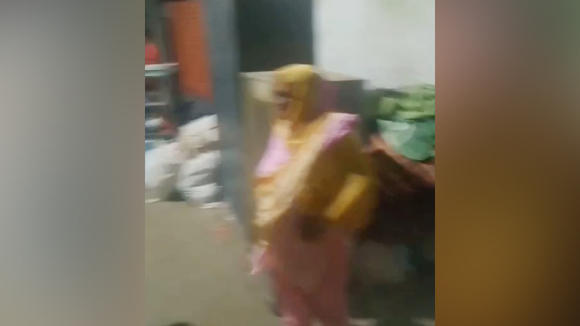 রাজধানীর বছিলায় ভাড়াটিয়ার মালপত্র বাইরে ফেলে ফ্ল্যাটে তালা দিলেন মালিক