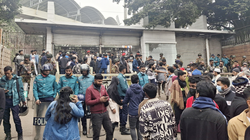 টিকিট নিয়ে ভাঙচুরের ঘটনায় বিসিবিতে বাড়তি নিরাপত্তা