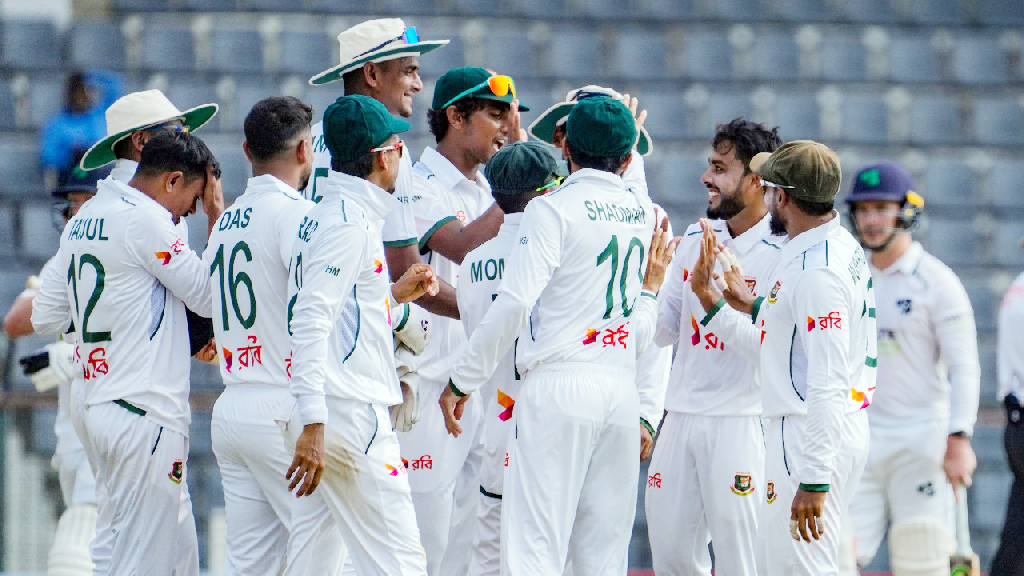 সিলেটে পড়ন্ত বিকেলে জ্বলে উঠল বাংলাদেশ