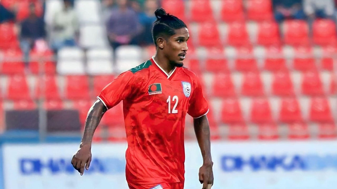 হামজা-শমিতদের কাছ থেকে শিখছেন বাংলাদেশের অভিজ্ঞ ডিফেন্ডার