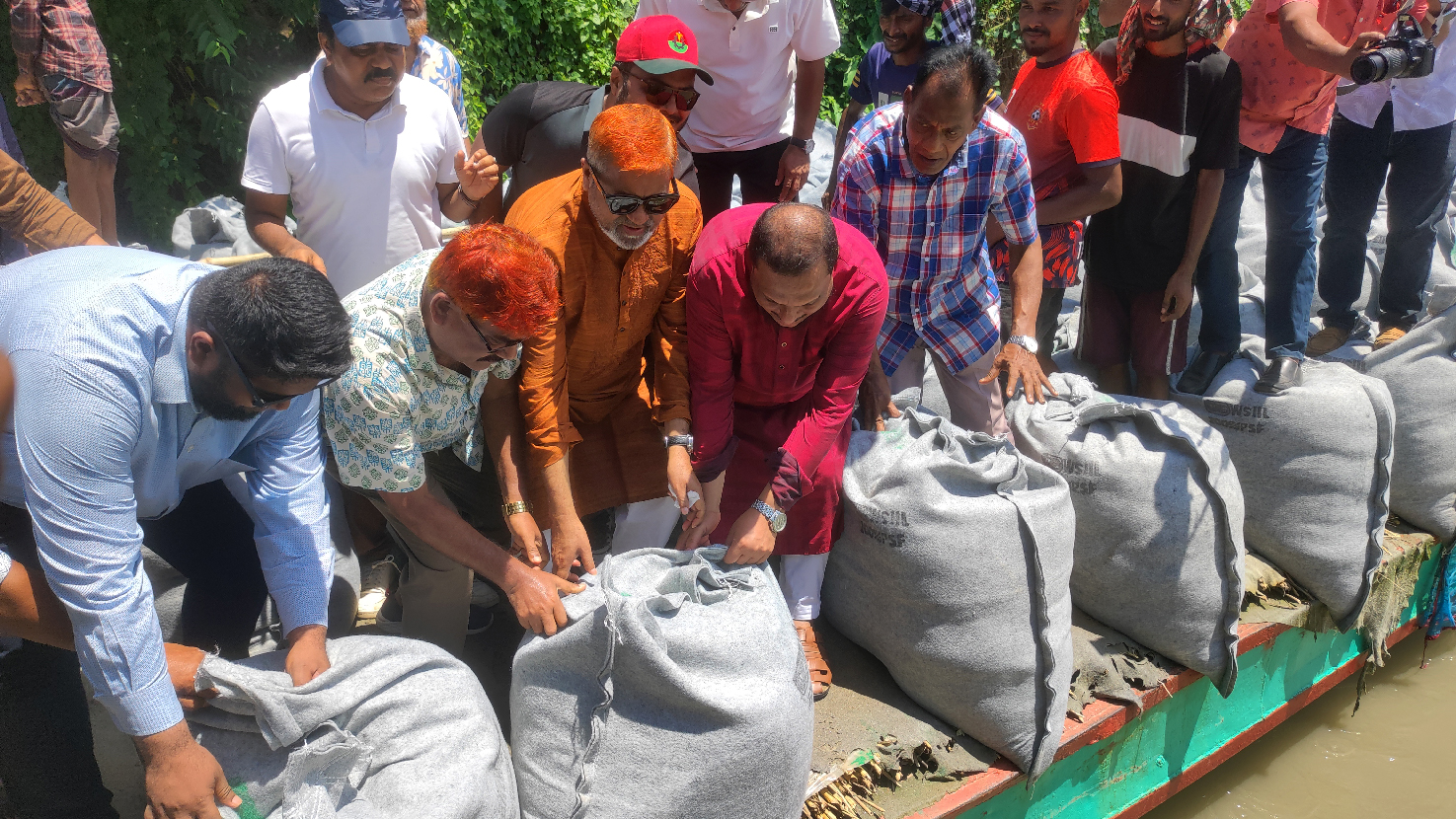মির্জাপুরে বংশাই-ধলেশ্বরী নদীতে তীব্র ভাঙন, ফেলা হচ্ছে জিও ব্যাগ