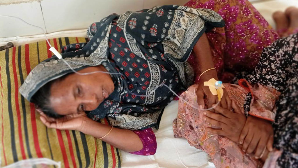 যশোরে ‘জামাল বাহিনী’র প্রধানের বাড়িতে ককটেল বিস্ফোরণ, নারী আহত