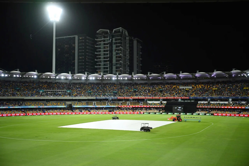 বৃষ্টিতে বৃষ্টিতেই সিরিজ জিতল ভারত