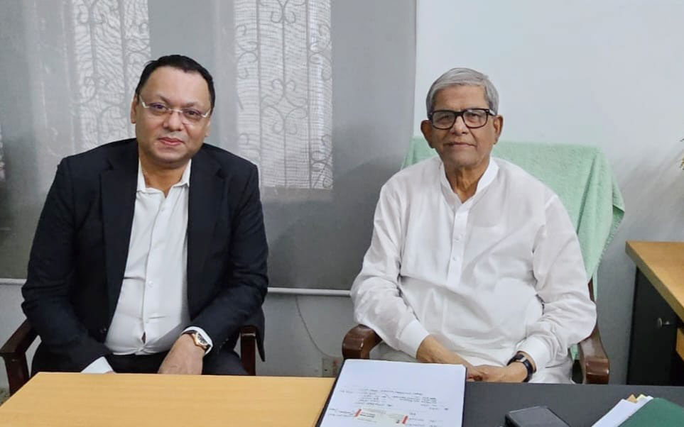 মির্জা ফখরুলের সঙ্গে এফবিসিসিআই প্রেসিডেন্ট প্রার্থী রাসেলের সাক্ষাৎ