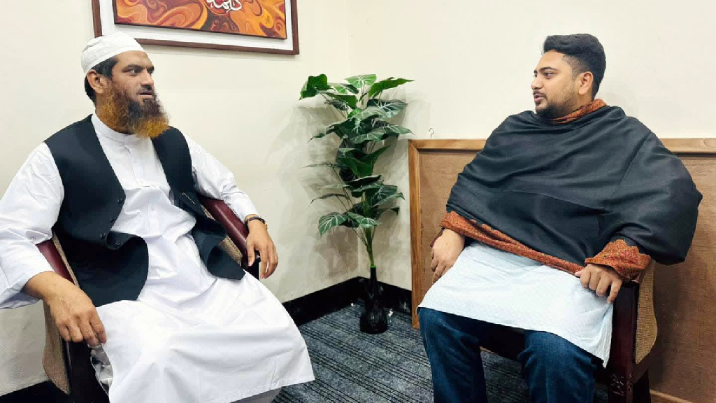 মামুনুল হকের বাসায় নাহিদ, কী কথা হলো দুজনে