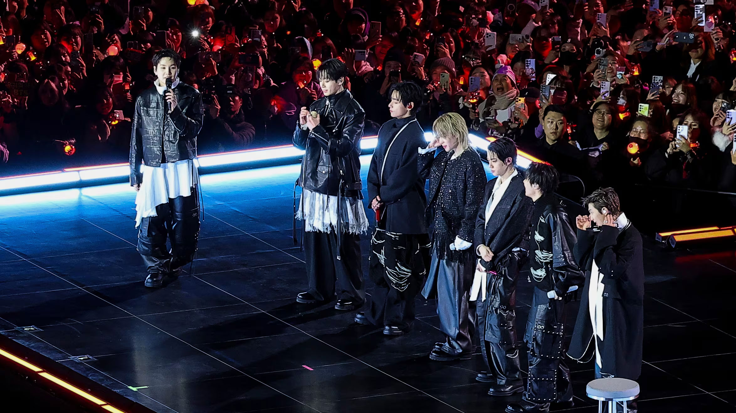 বিটিএসের ‘কামব্যাক’ ঝড়, নেটফ্লিক্সে দেখল ১৮.৪ মিলিয়ন দর্শক