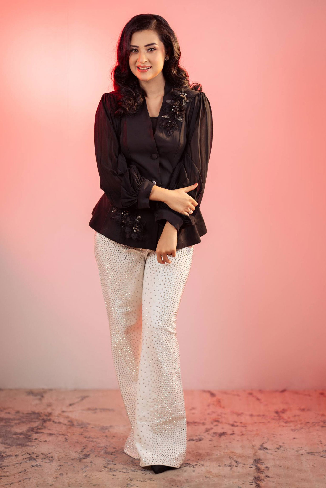 আইনি পদক্ষেপ নেওয়ার হুঁশিয়ারি দিলেন বুবলী