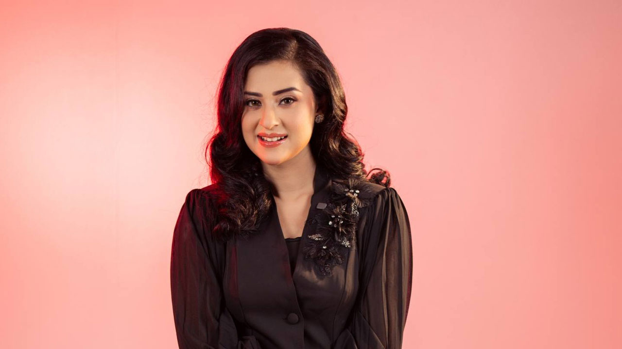 আইনি পদক্ষেপ নেওয়ার হুঁশিয়ারি দিলেন বুবলী