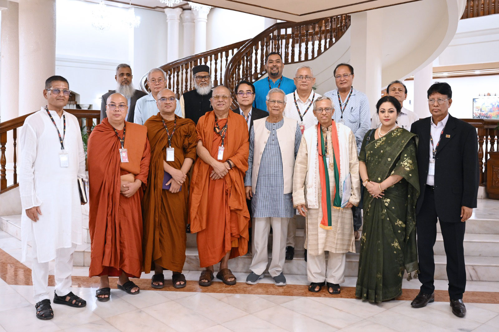 প্রবারণা পূর্ণিমা উপলক্ষে প্রধান উপদেষ্টার সঙ্গে বৌদ্ধ নেতাদের শুভেচ্ছা বিনিময়