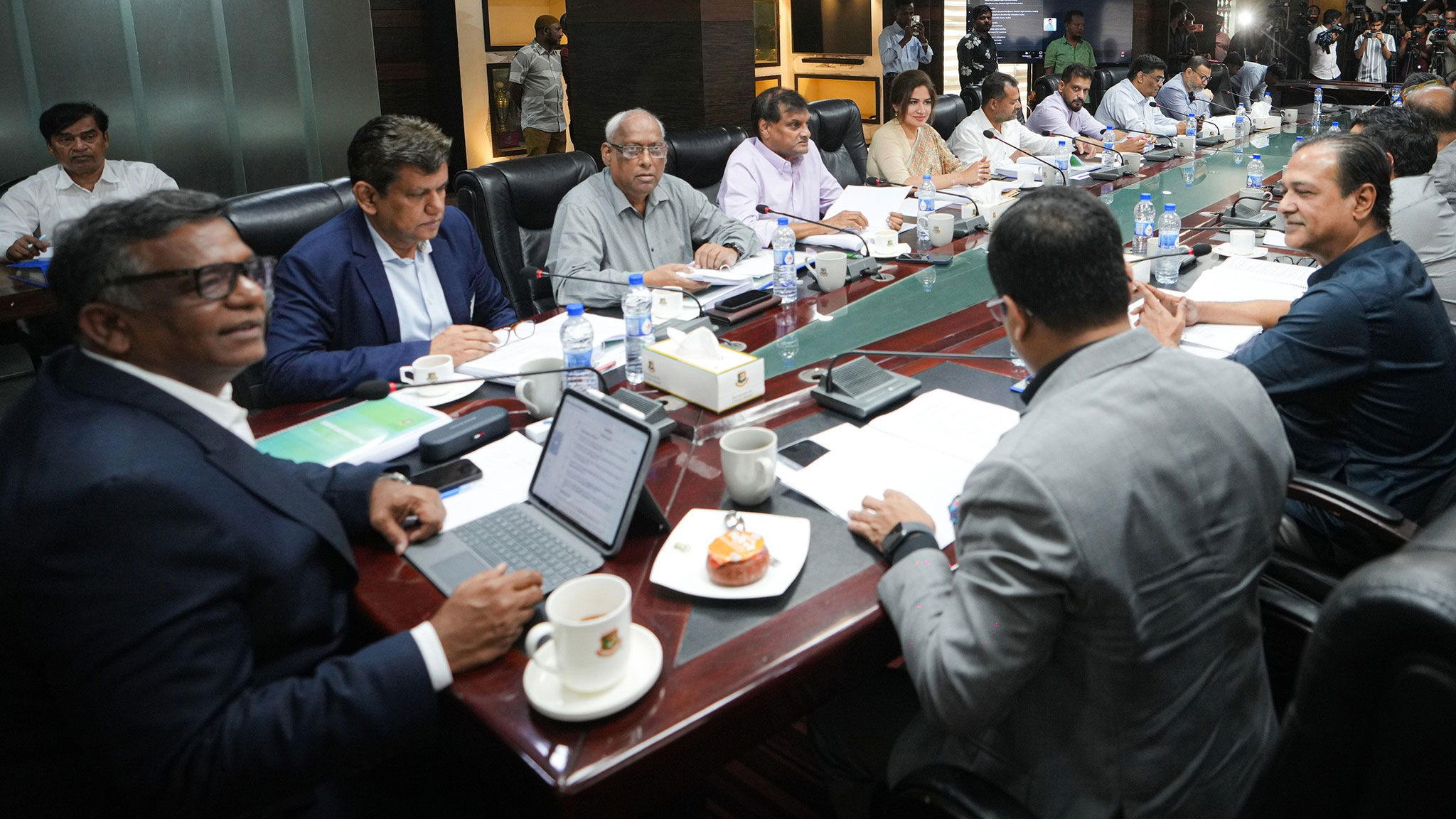 কোন ক্ষমতাবলে বুলবুলের কমিটি ভেঙে দিল ক্রীড়া পরিষদ